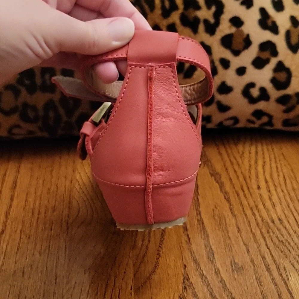 Sergio Tomani | Edina Rojo Sandals in US Size 7.5/European Size 38 - Picture 5 of 16